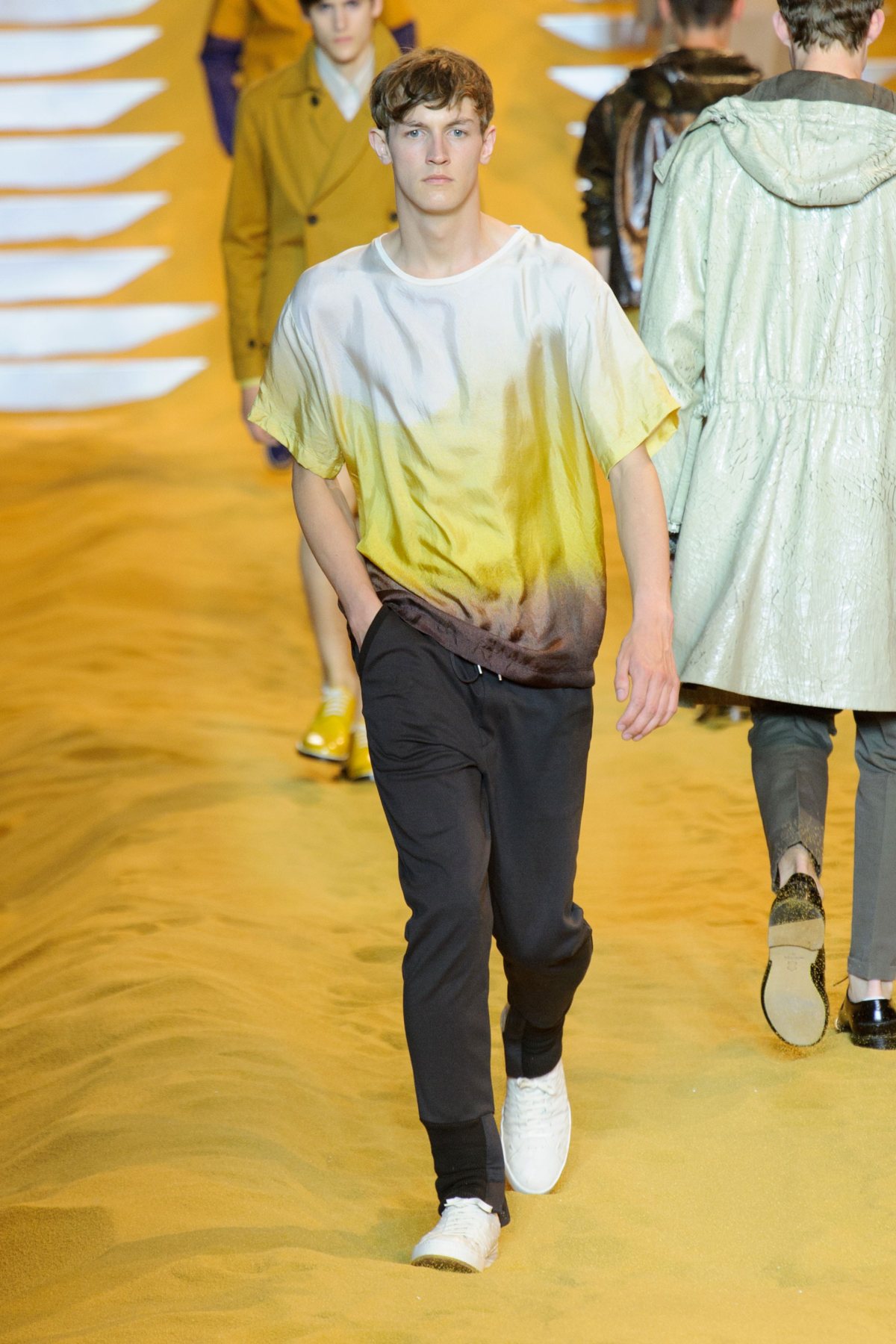 desfile-fendi-milao-ss2014-13