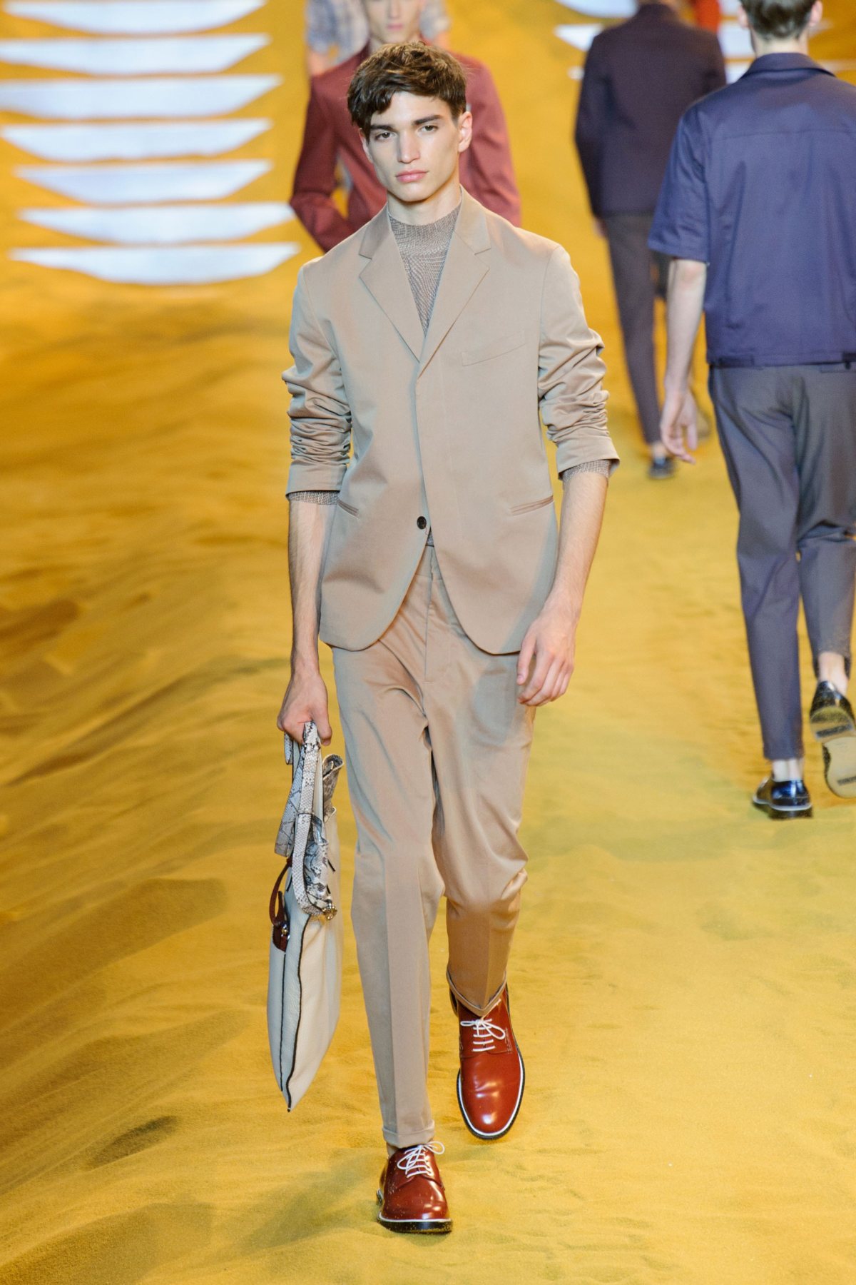 desfile-fendi-milao-ss2014-31