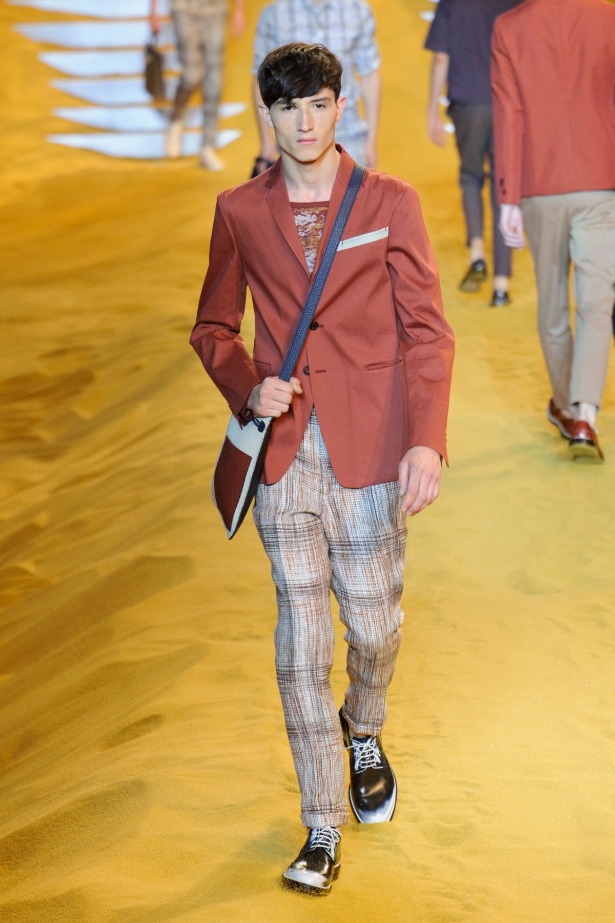 desfile-fendi-milao-ss2014-32