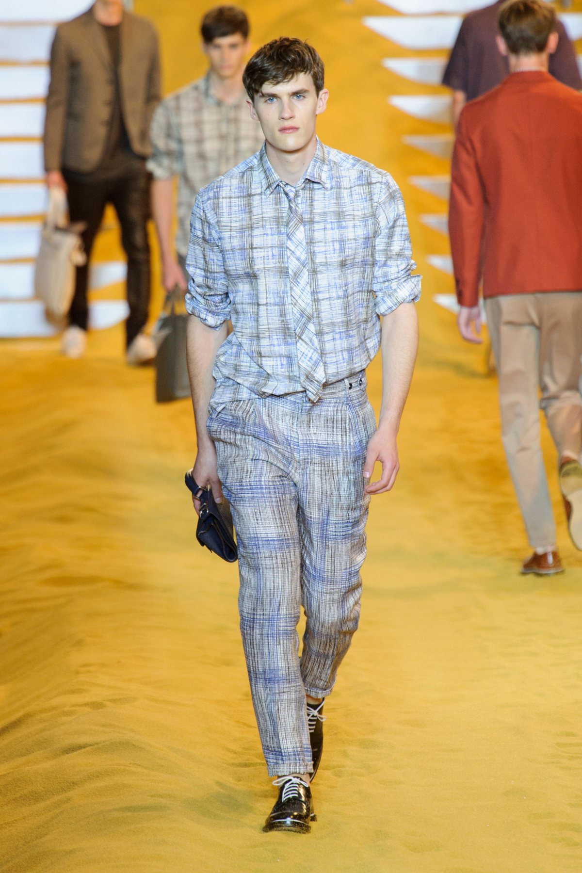 desfile-fendi-milao-ss2014-33