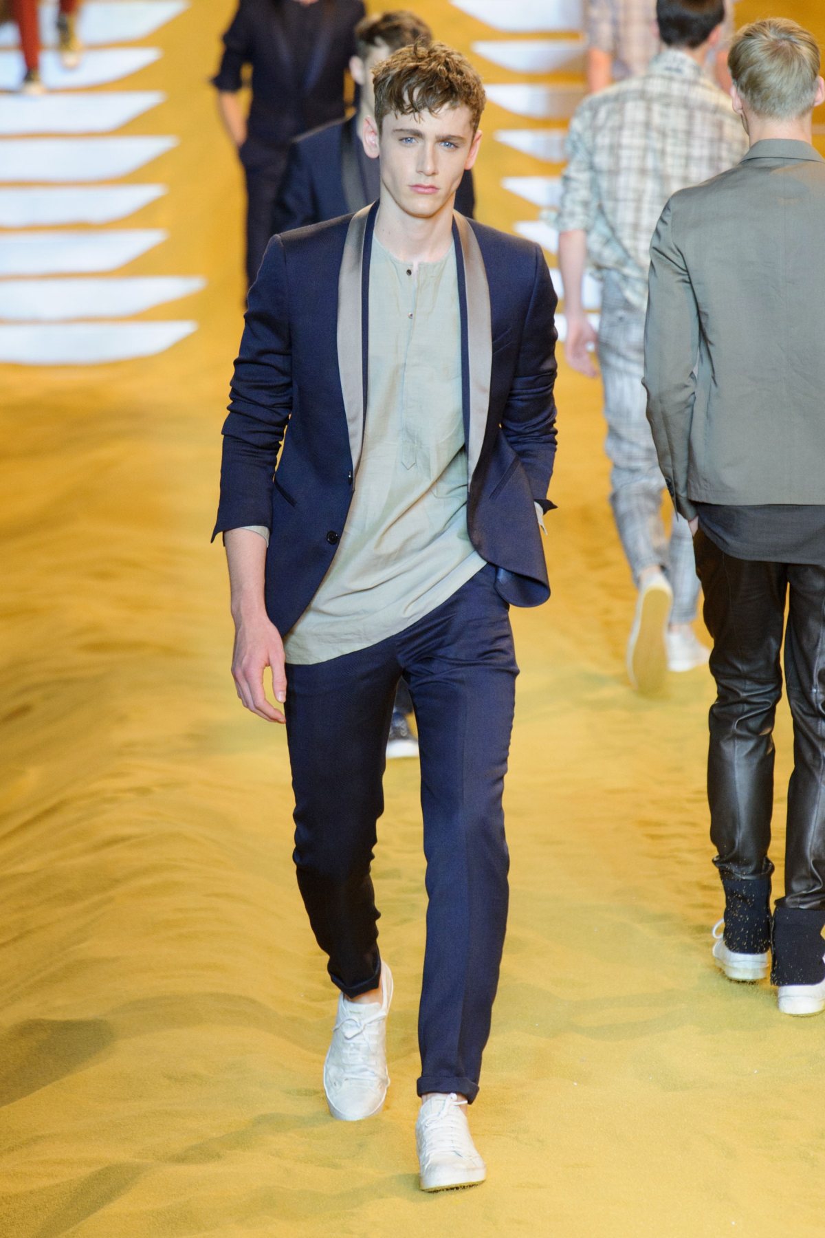 desfile-fendi-milao-ss2014-37