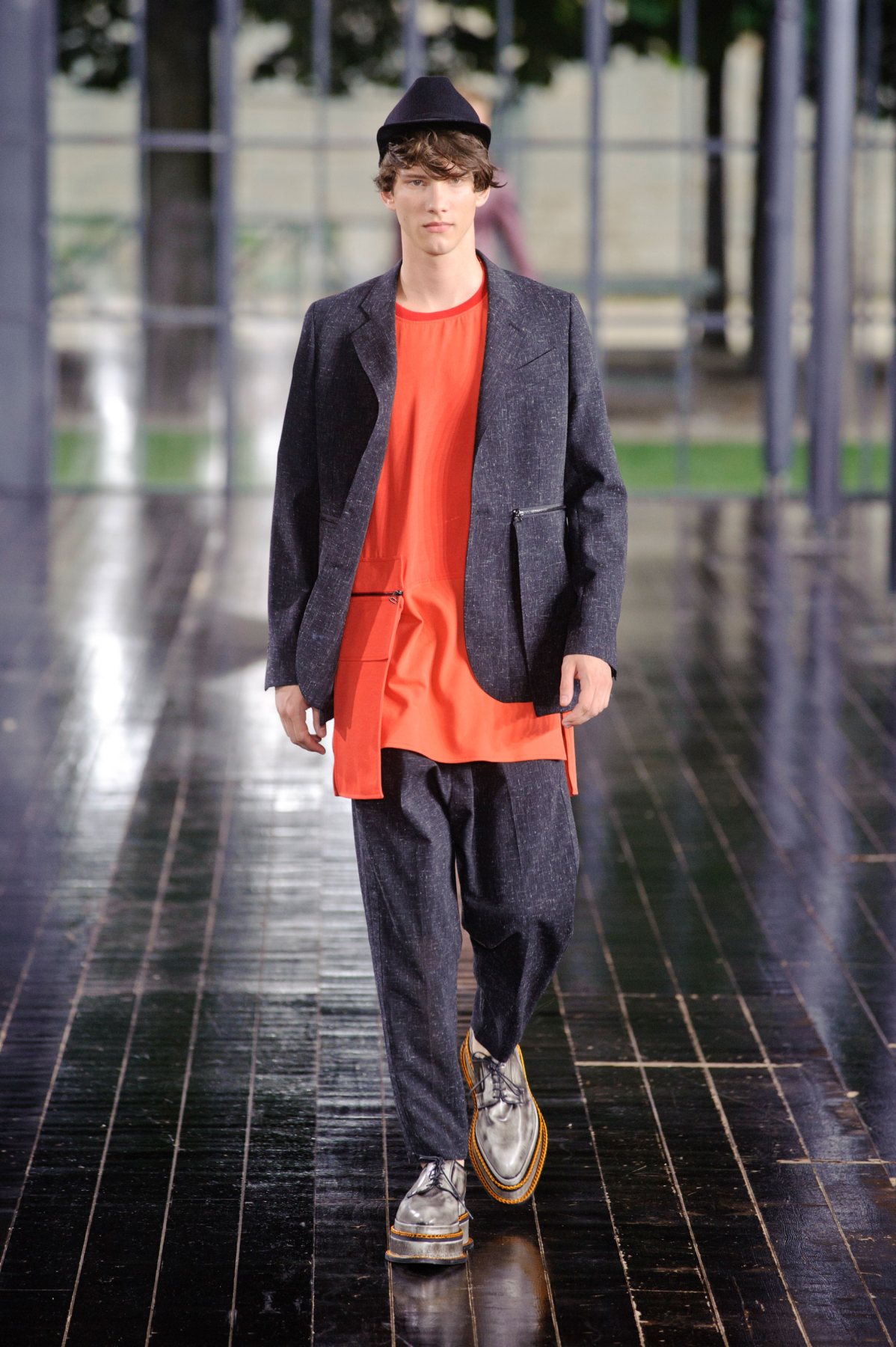desfile-galliano-paris-men-ss2014-18