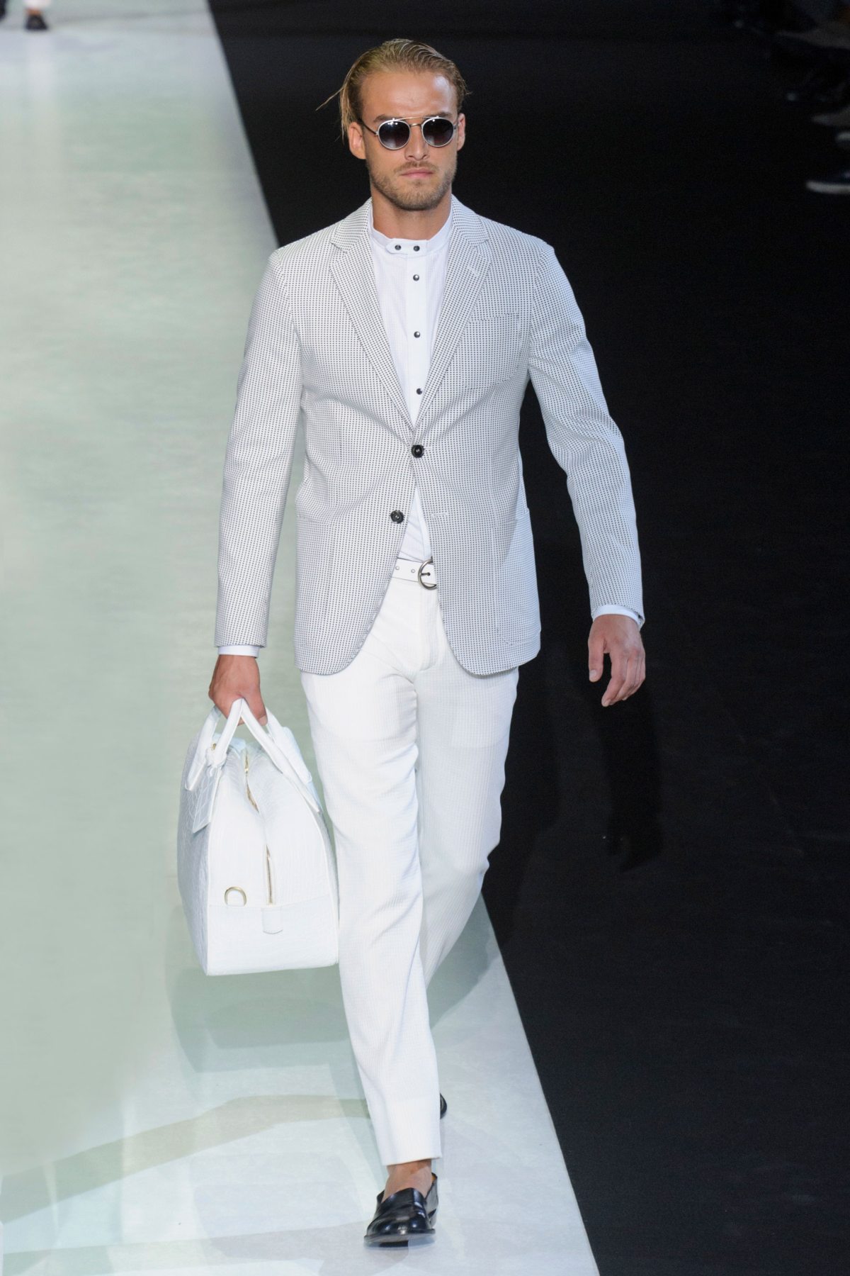 desfile-giorgio-armani-verao2014-milao-men-55