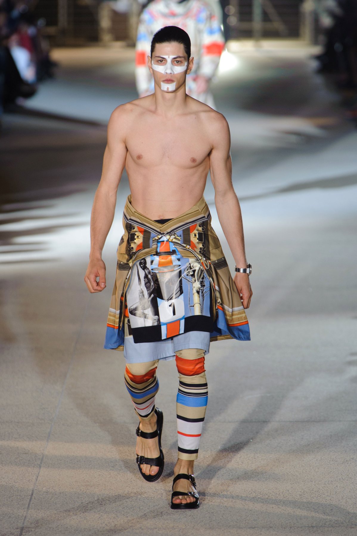 desfile-givenchy-paris-men-ss2014-02