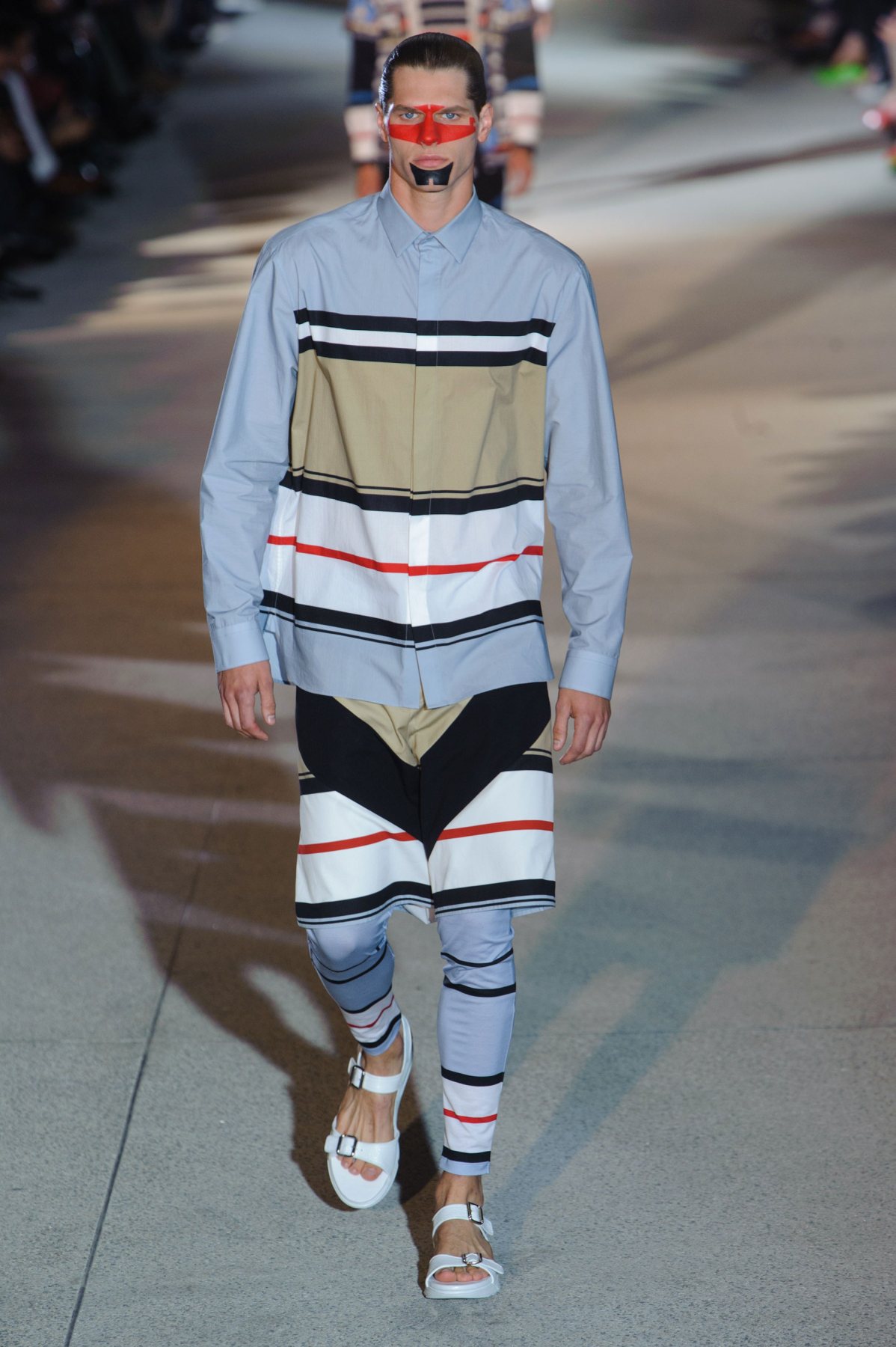 desfile-givenchy-paris-men-ss2014-18