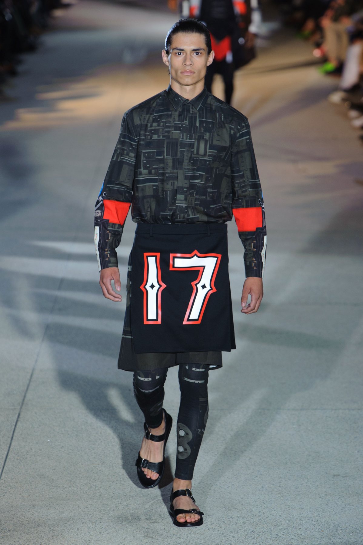desfile-givenchy-paris-men-ss2014-38
