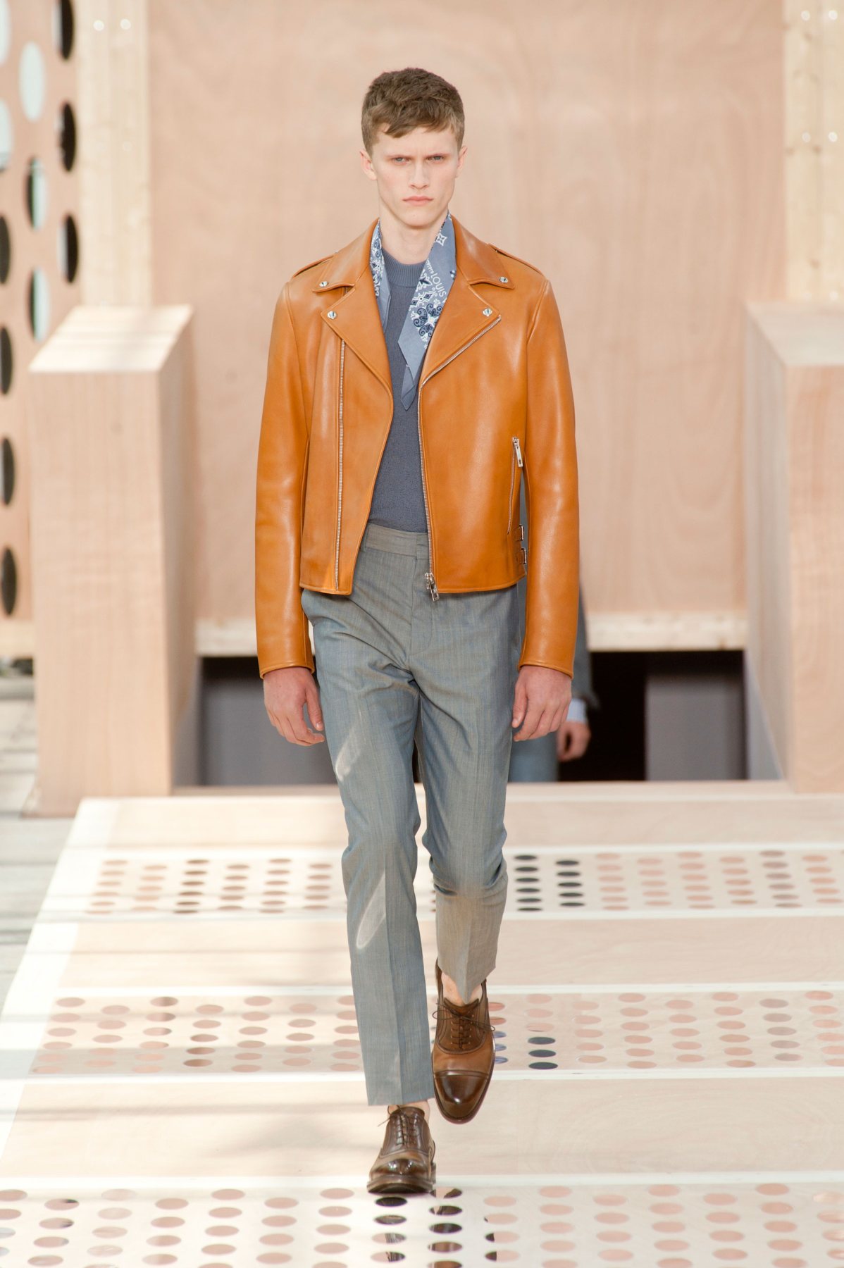 desfile-lv-paris-men-ss2014-02