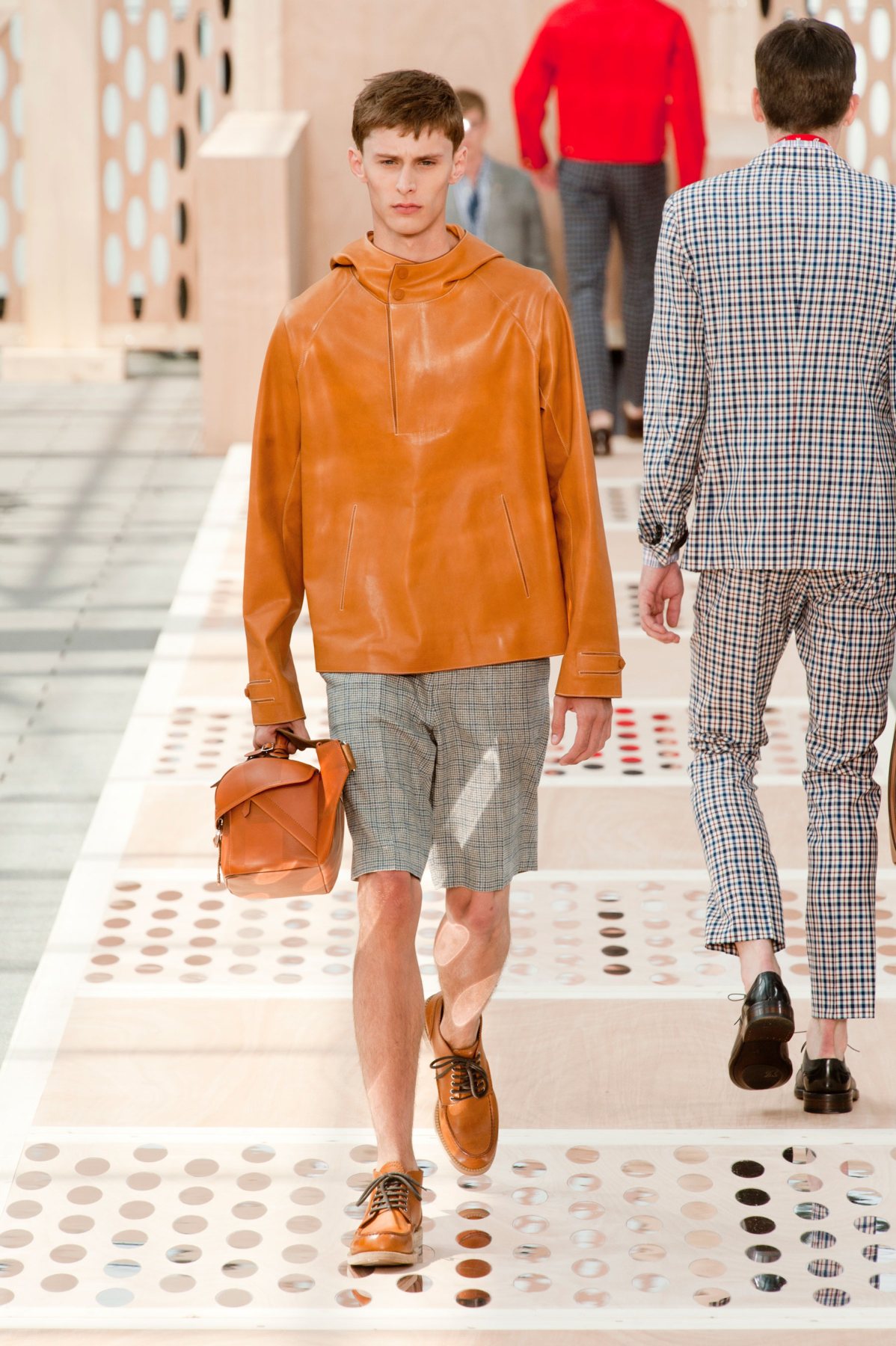 desfile-lv-paris-men-ss2014-09