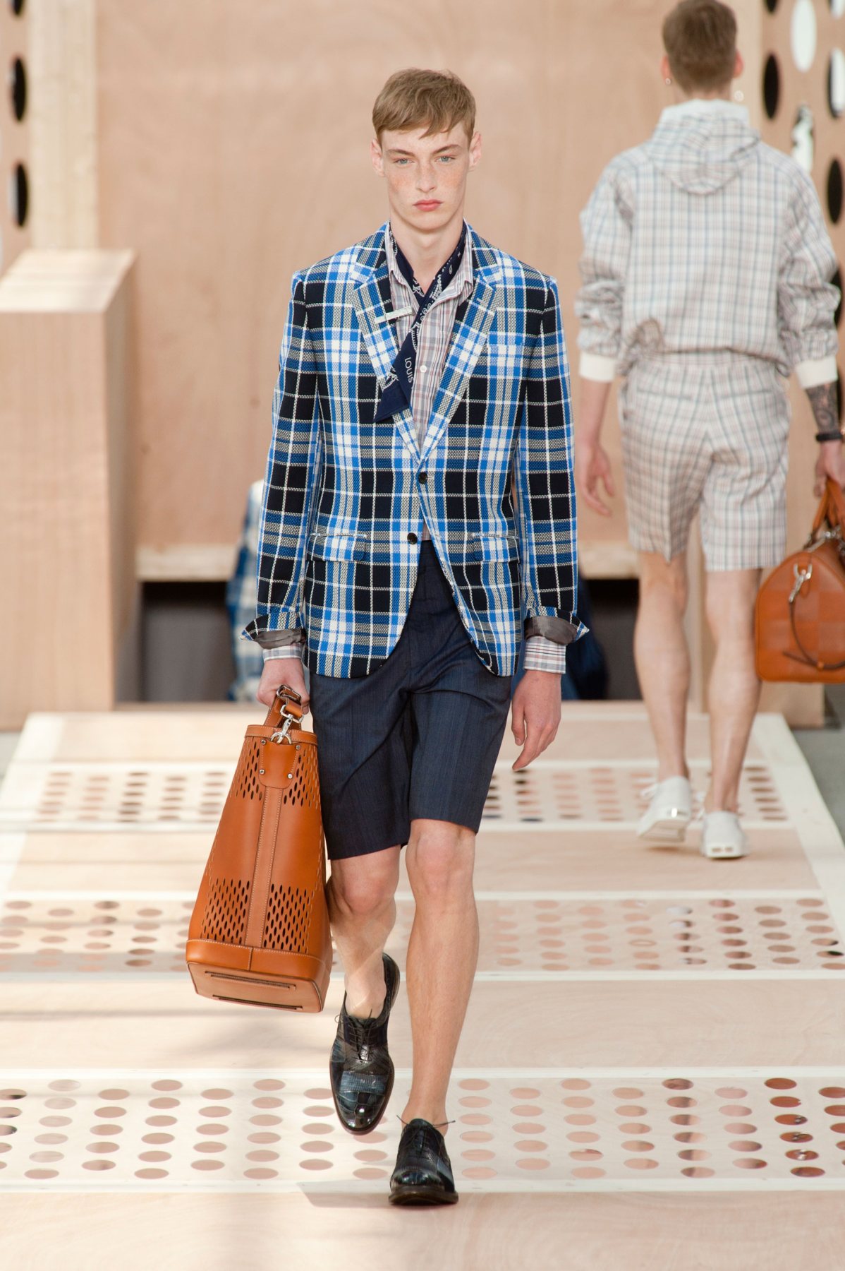 desfile-lv-paris-men-ss2014-14