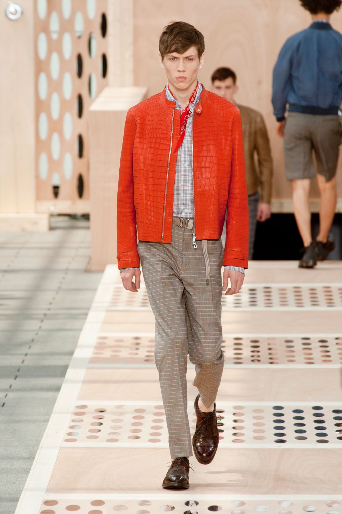 desfile-lv-paris-men-ss2014-22