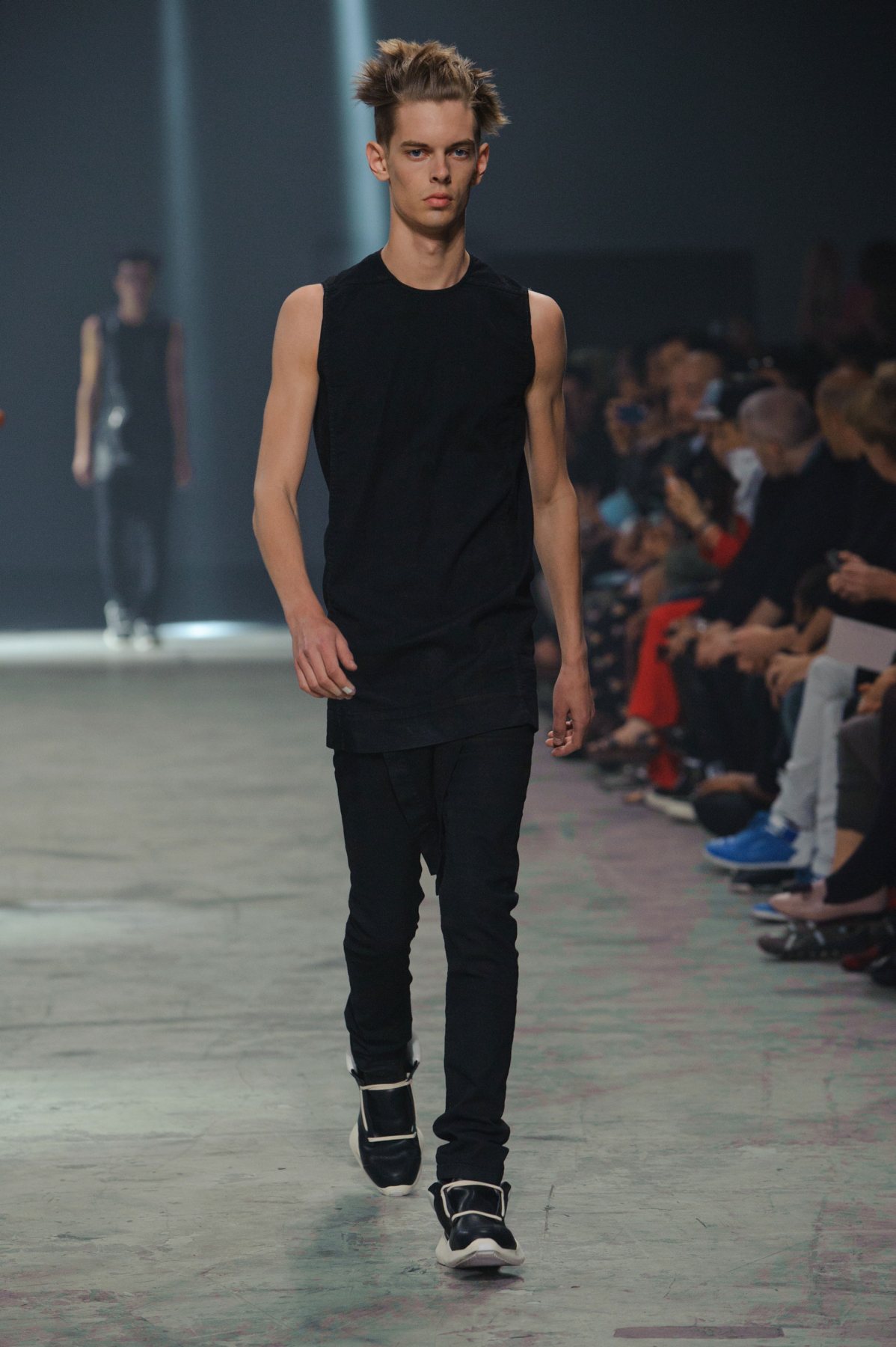 desfile-rick-owens-paris-men-ss2014-14