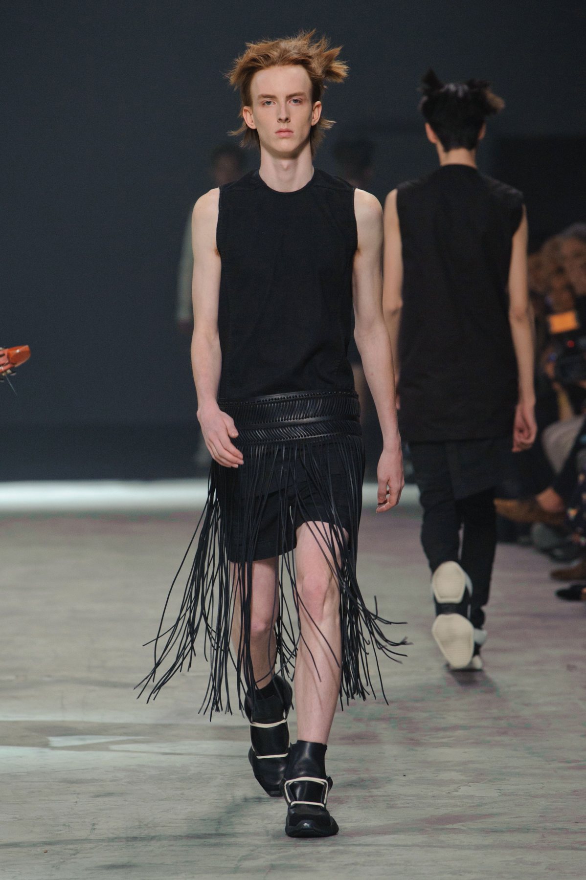 desfile-rick-owens-paris-men-ss2014-35
