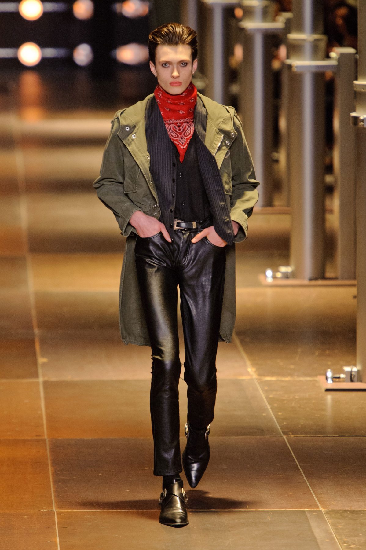desfile-saint-laurent-verao2014-milao-men-09