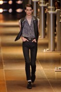 desfile-saint-laurent-verao2014-milao-men-15