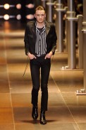 desfile-saint-laurent-verao2014-milao-men-19
