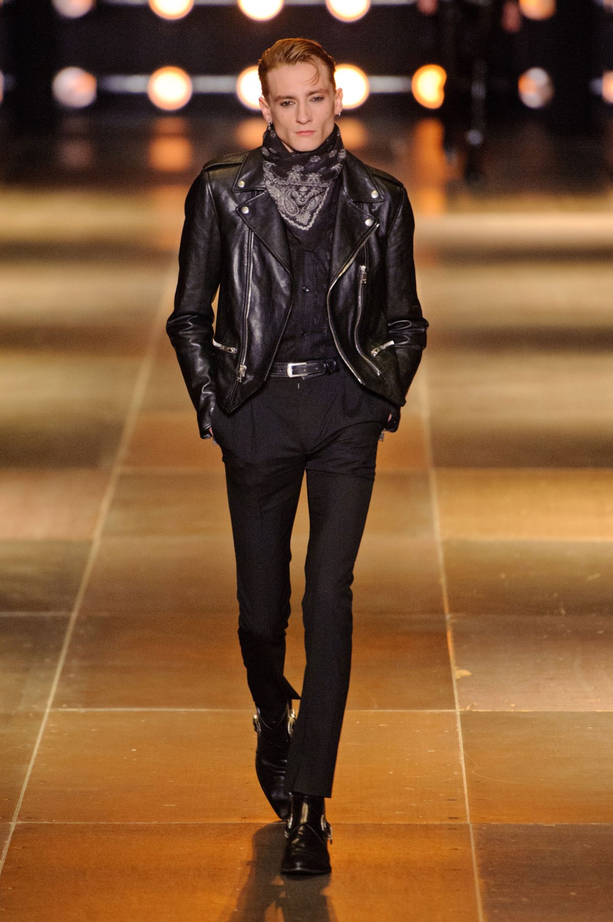 desfile-saint-laurent-verao2014-milao-men-20