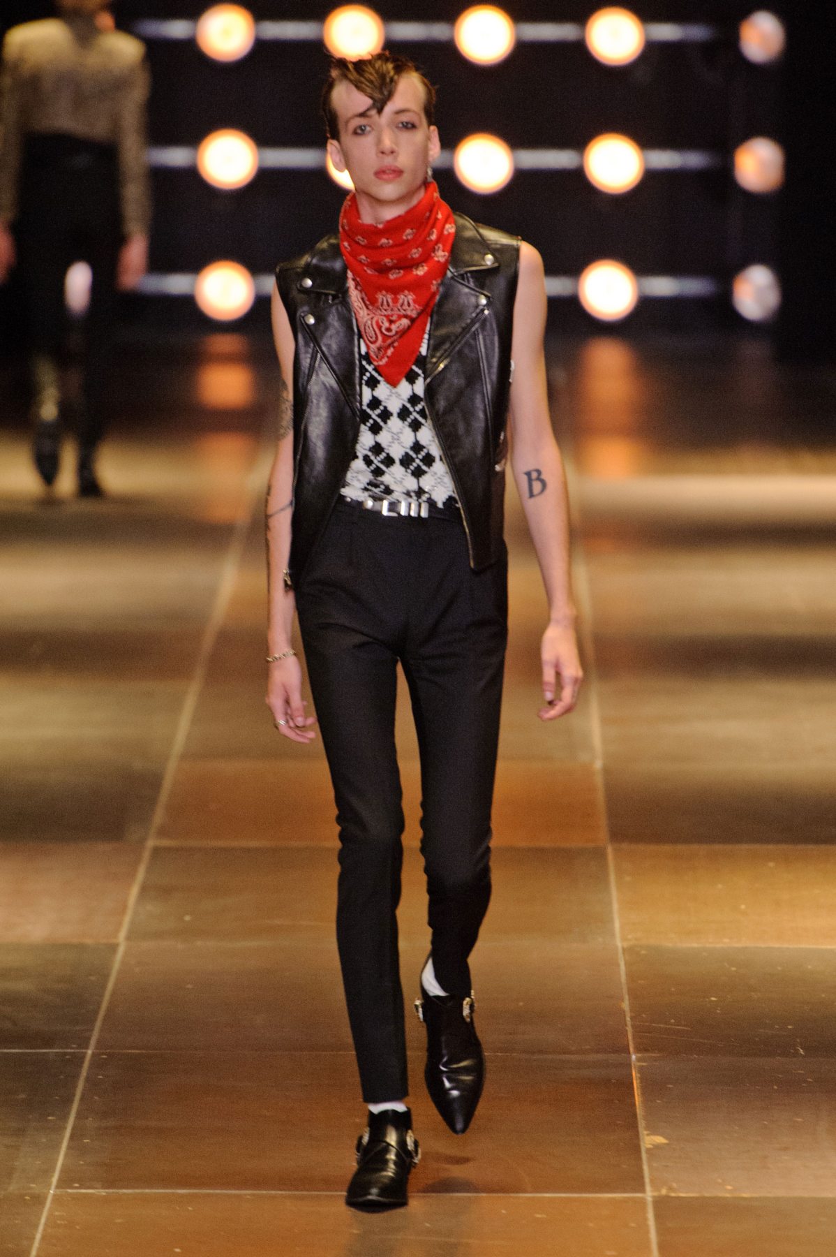 desfile-saint-laurent-verao2014-milao-men-34