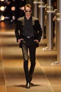desfile-saint-laurent-verao2014-milao-men-37
