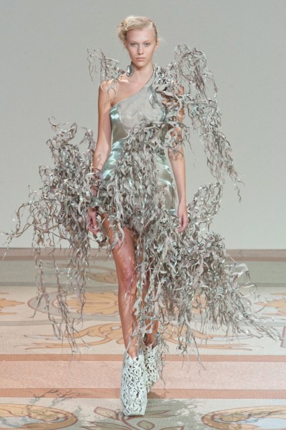 desfile-iris-van-herpen-paris-inverno2014hc-06