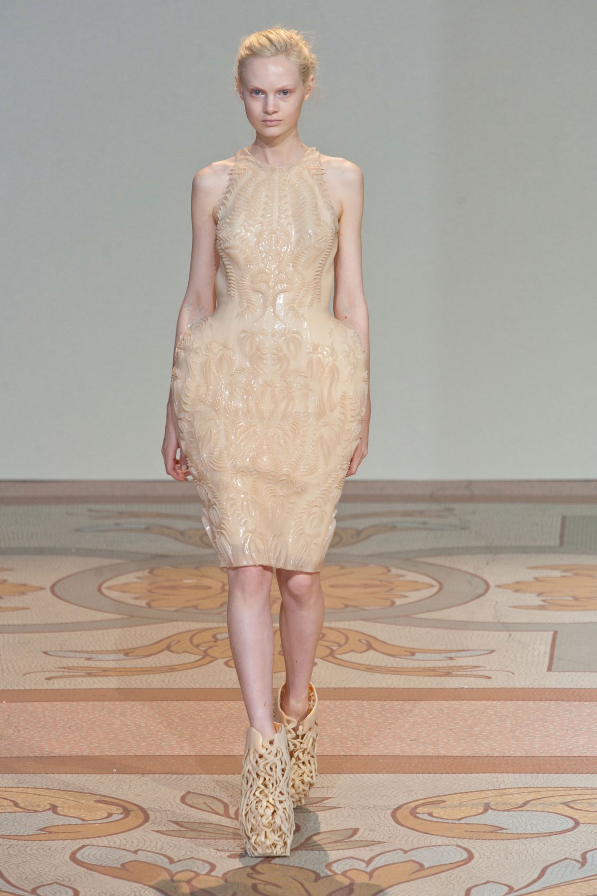 desfile-iris-van-herpen-paris-inverno2014hc-09