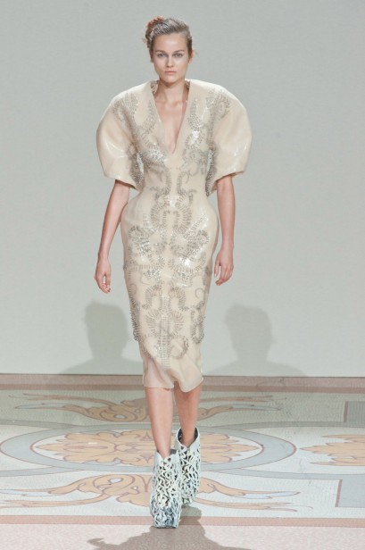 desfile-iris-van-herpen-paris-inverno2014hc-11