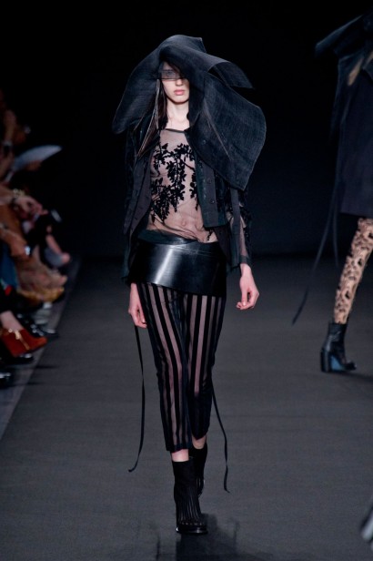 desfile-ann-demeulemeester-verao-2014-009