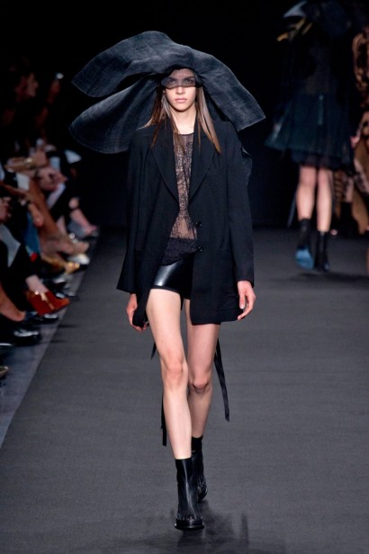 desfile-ann-demeulemeester-verao-2014-023
