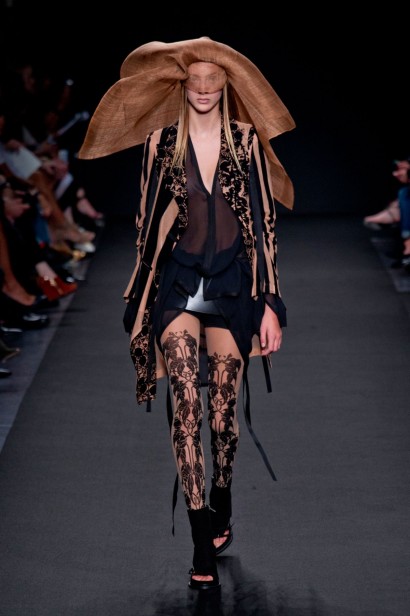 desfile-ann-demeulemeester-verao-2014-028