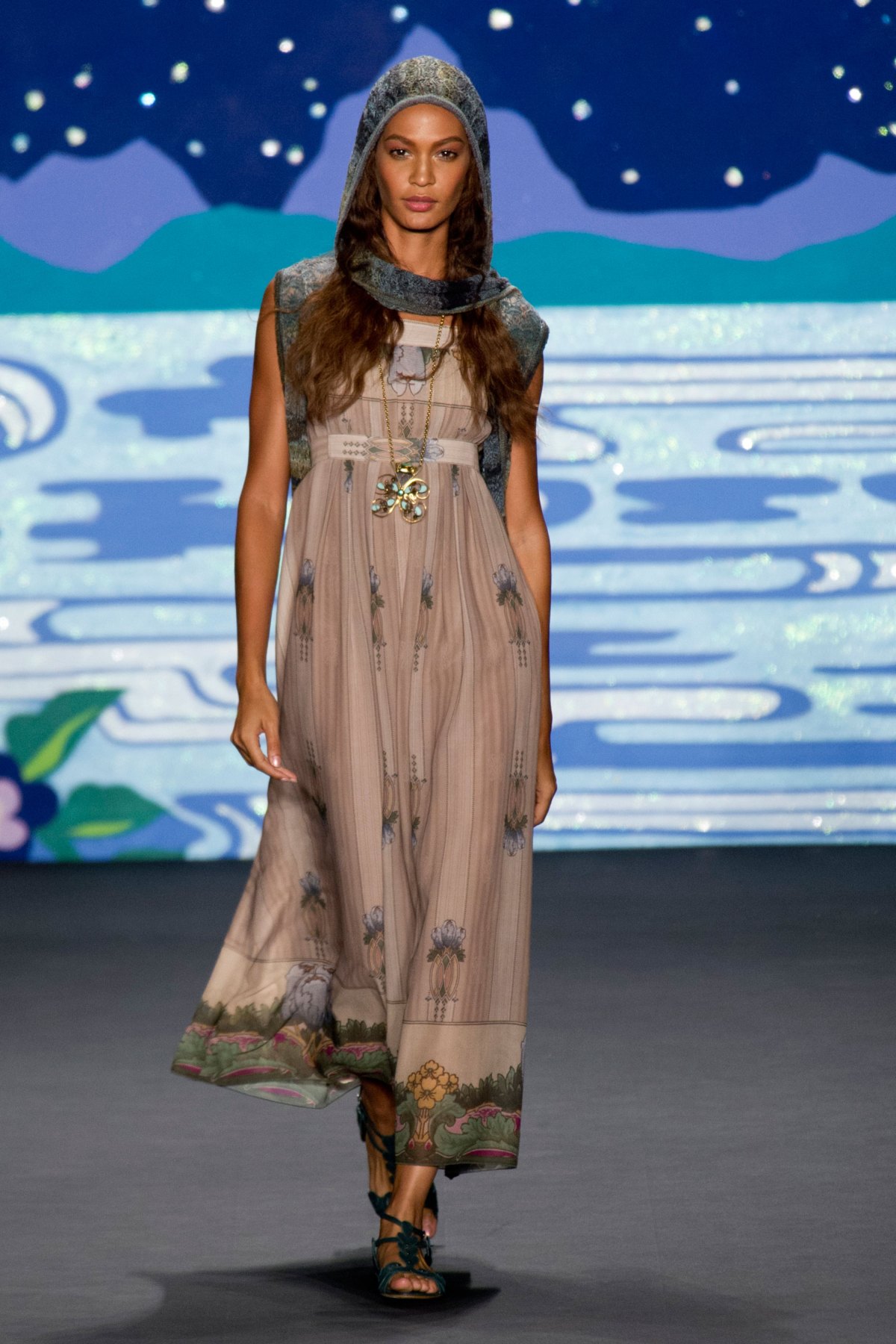 desfile-anna-sui-verao-2014-003