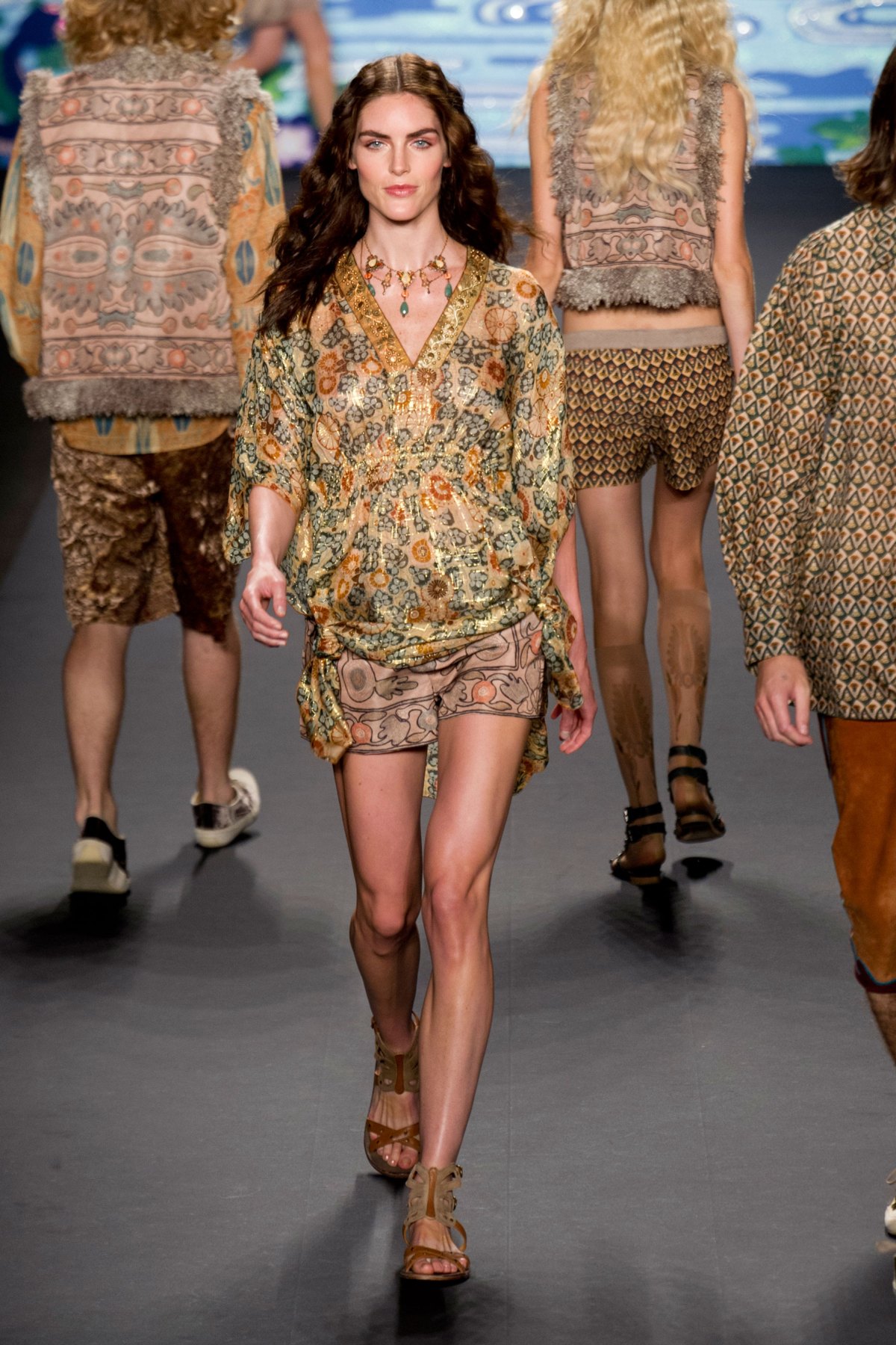 desfile-anna-sui-verao-2014-010
