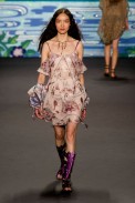 desfile-anna-sui-verao-2014-016
