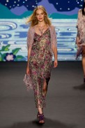 desfile-anna-sui-verao-2014-017