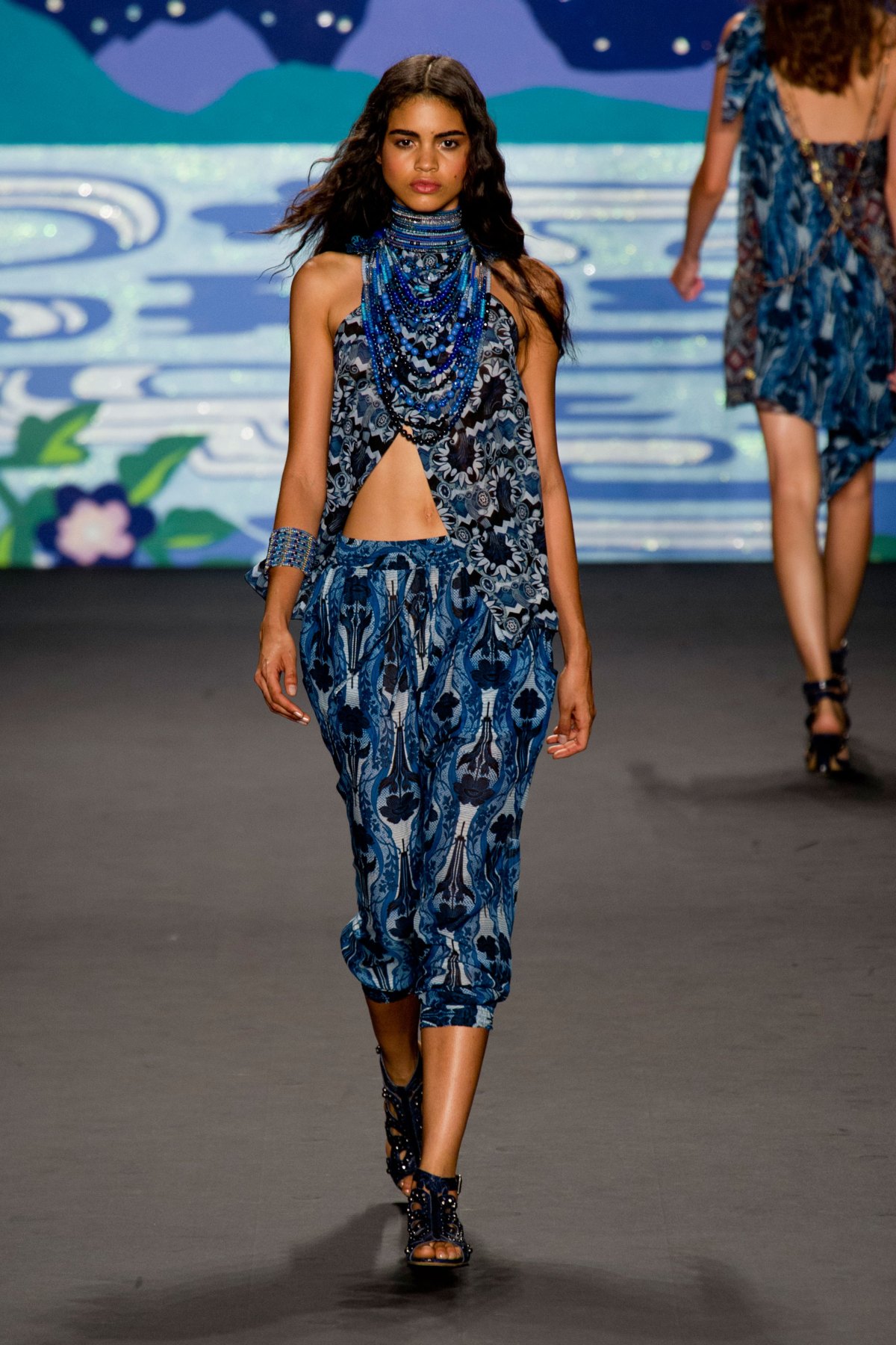 desfile-anna-sui-verao-2014-021