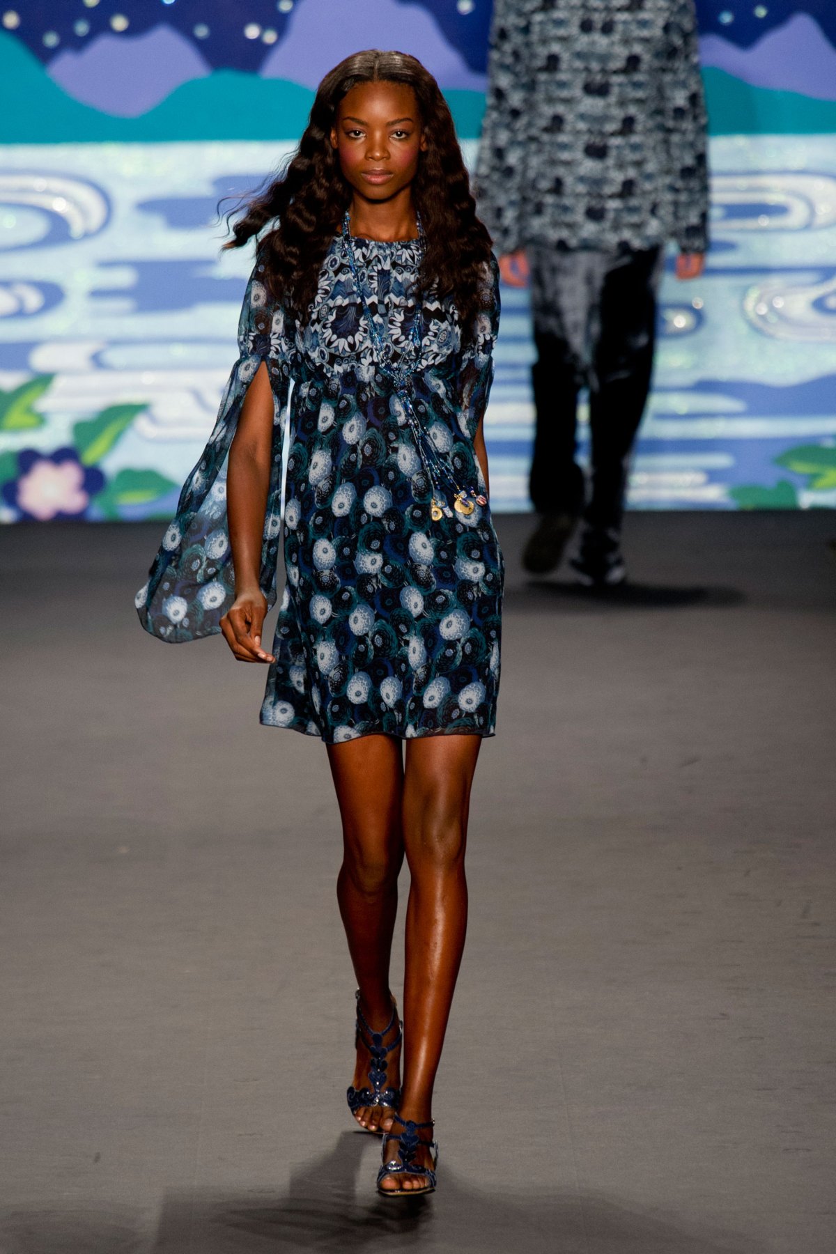 desfile-anna-sui-verao-2014-022