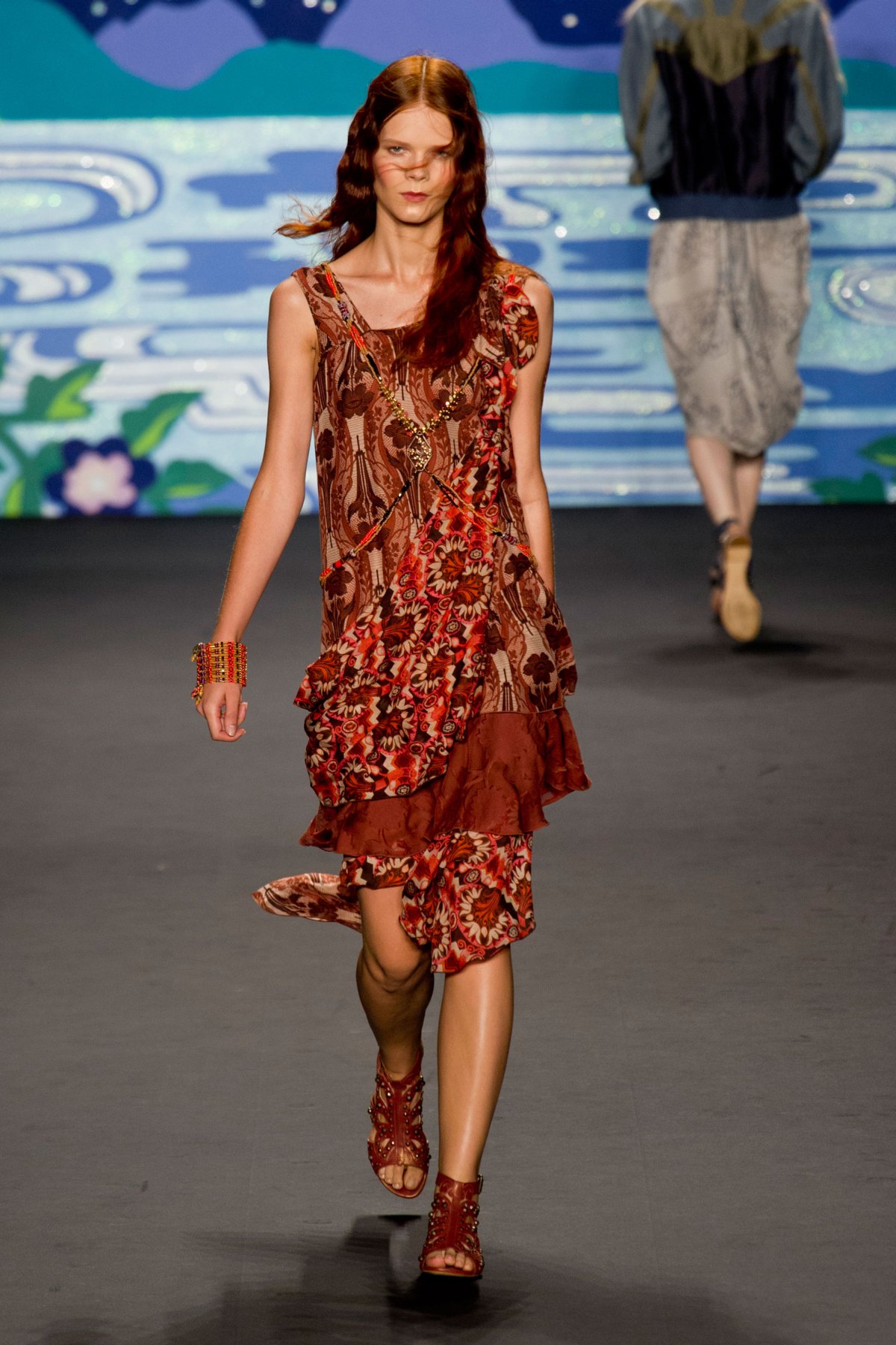 desfile-anna-sui-verao-2014-025