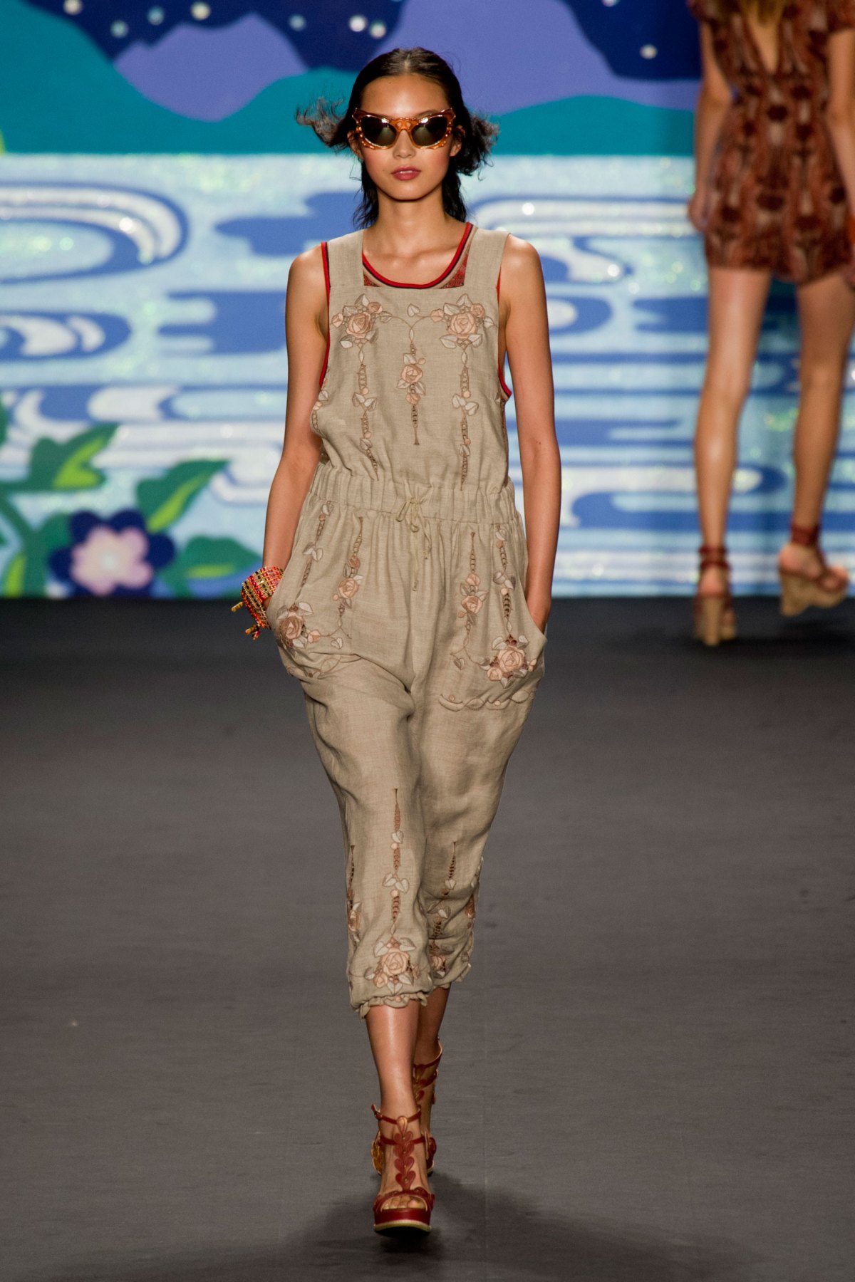 desfile-anna-sui-verao-2014-028