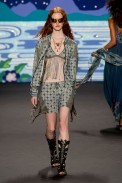 desfile-anna-sui-verao-2014-034