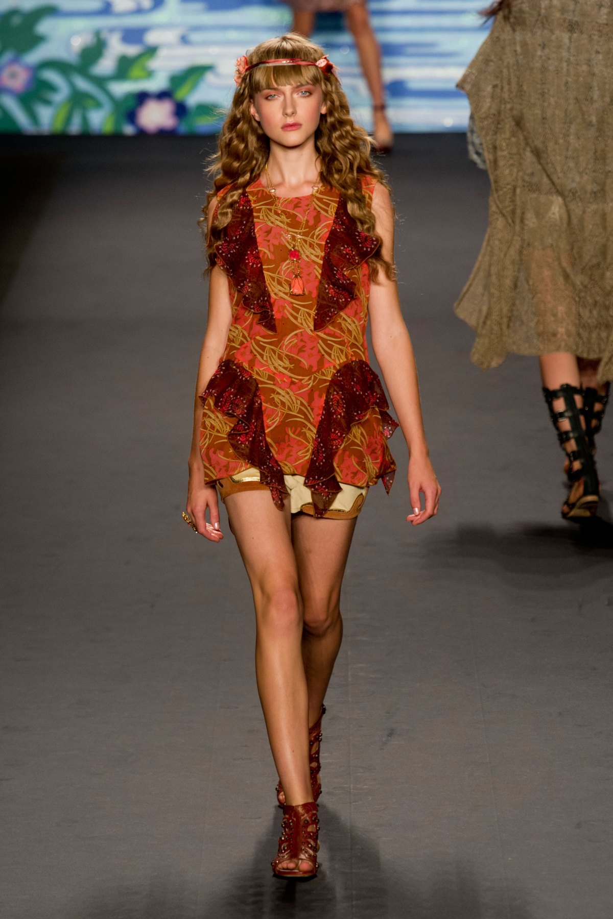 desfile-anna-sui-verao-2014-037