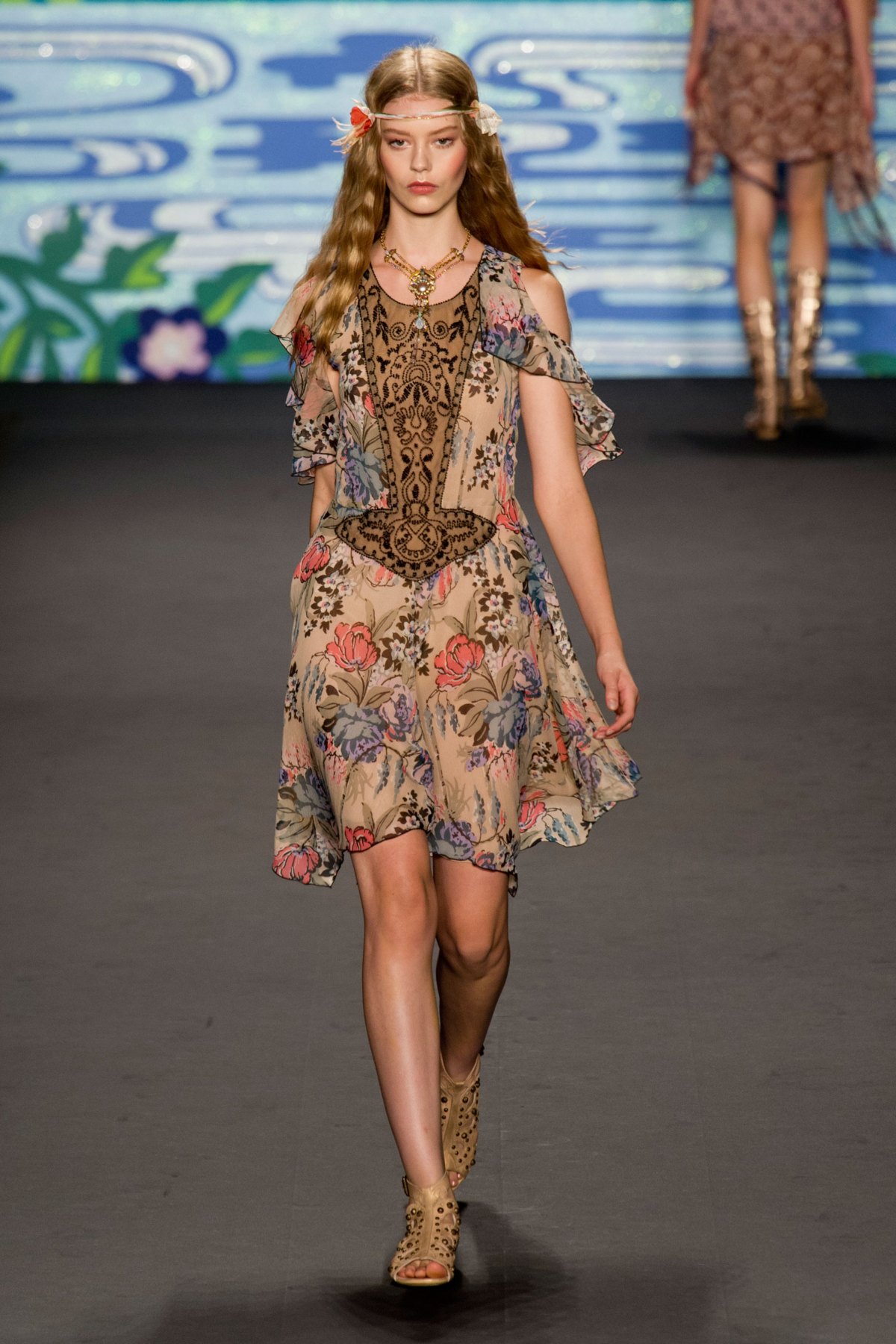 desfile-anna-sui-verao-2014-041