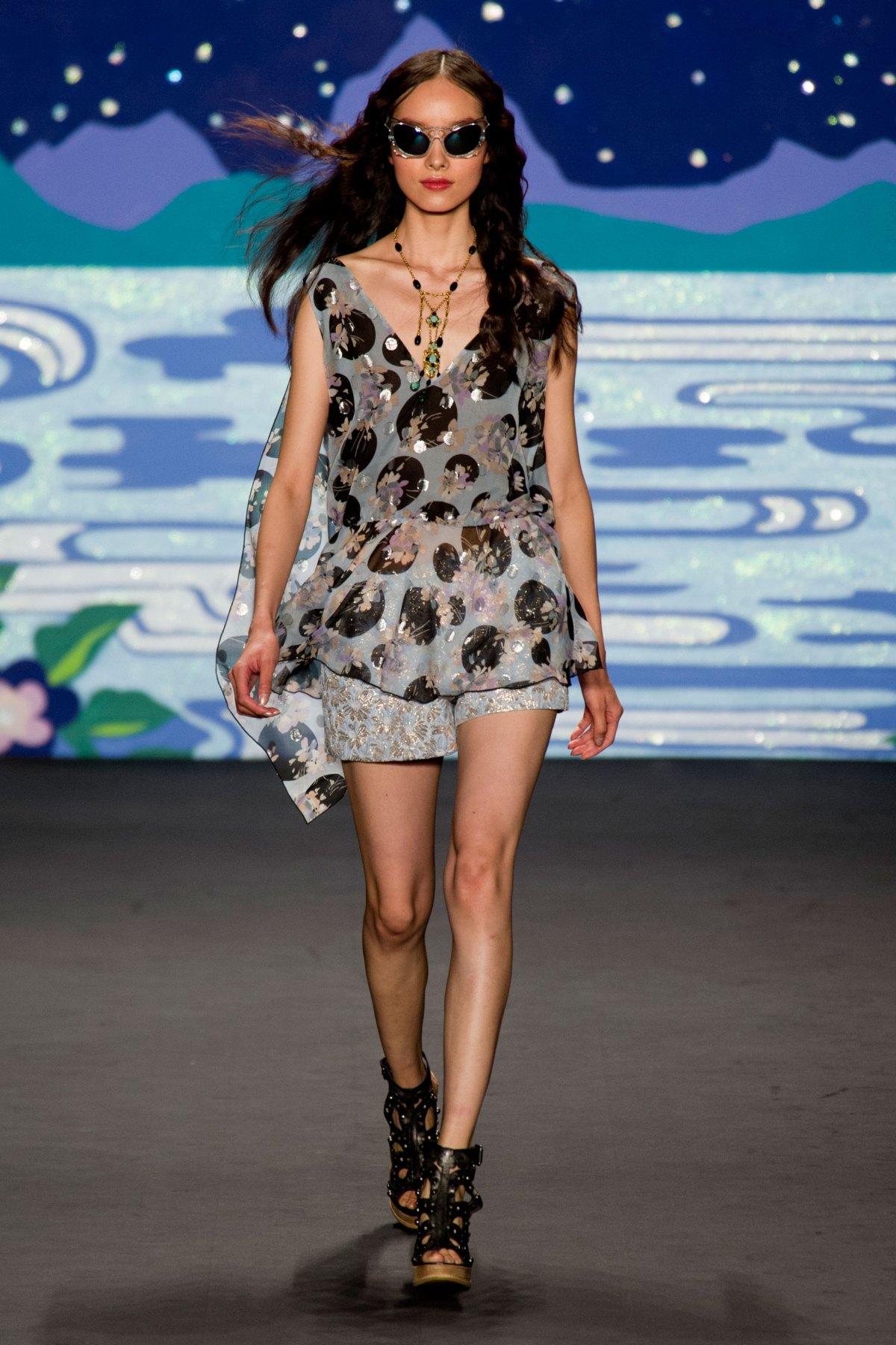 desfile-anna-sui-verao-2014-043