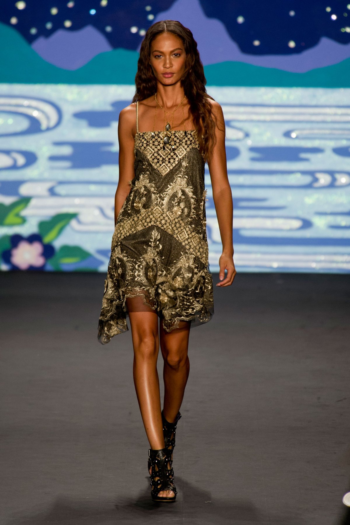 desfile-anna-sui-verao-2014-050