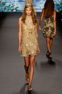 desfile-anna-sui-verao-2014-051