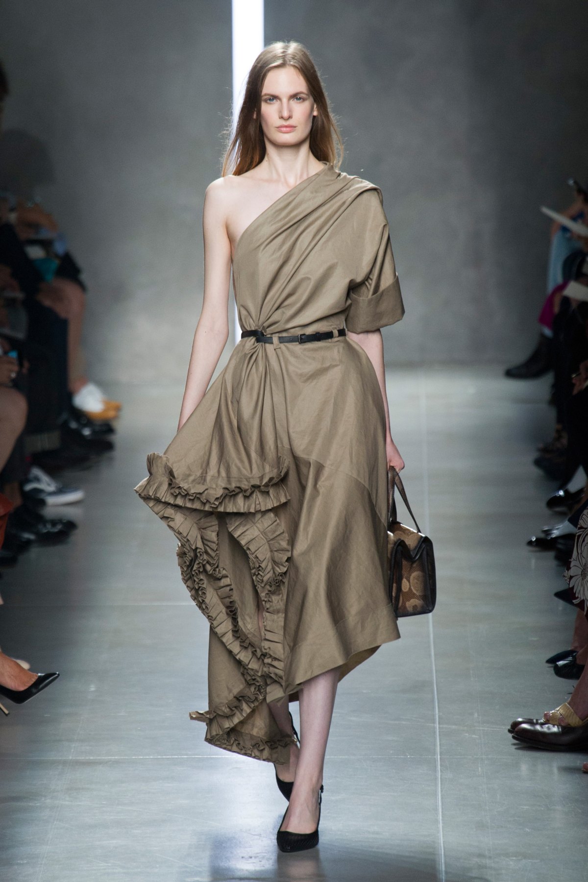 desfile-bottega-veneta-verao-2014-004