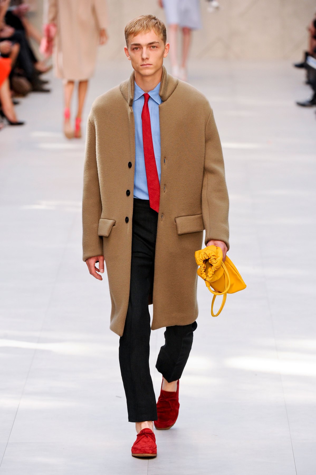 desfile-burberry-verao-2014-017