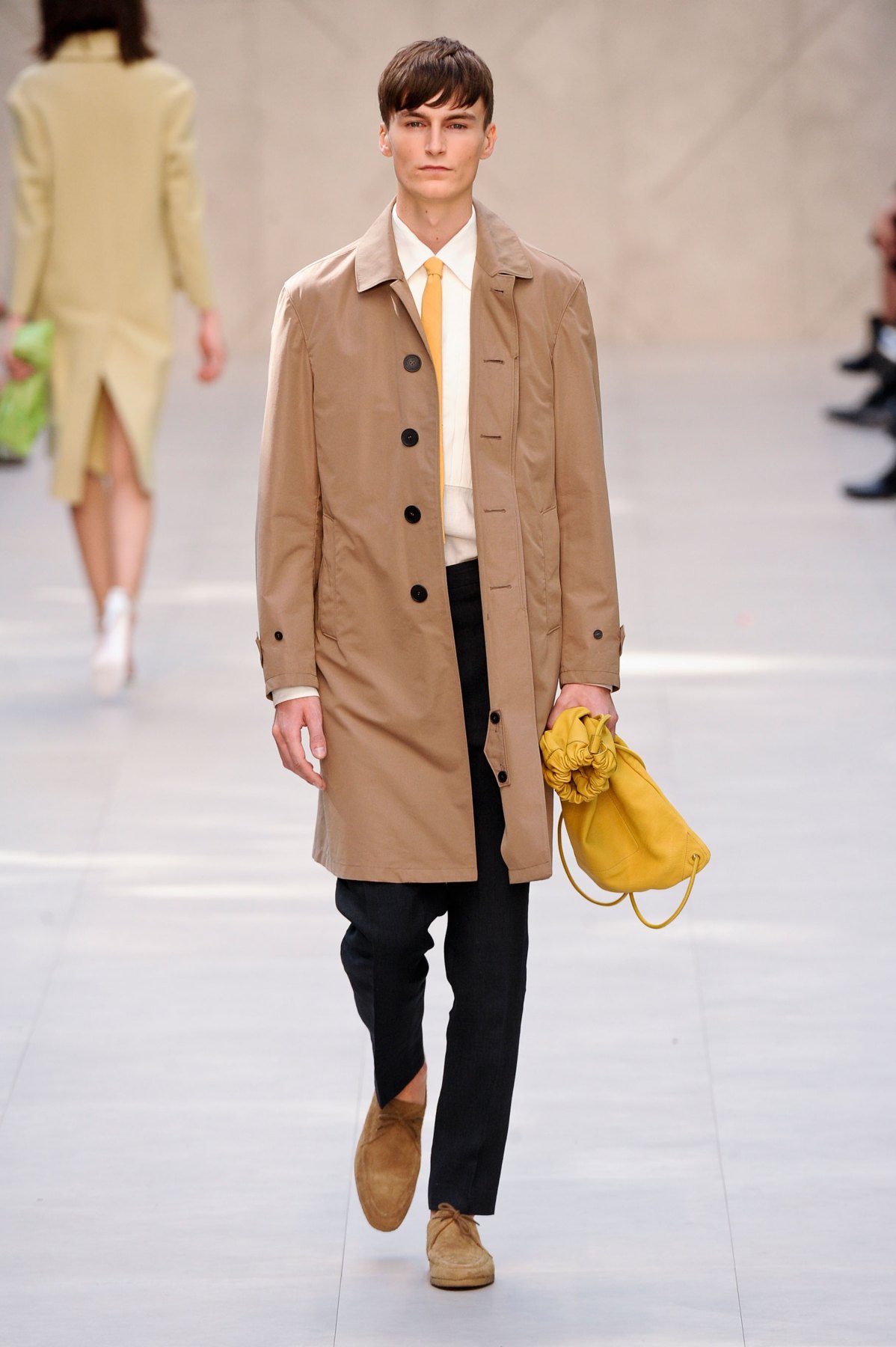 desfile-burberry-verao-2014-033