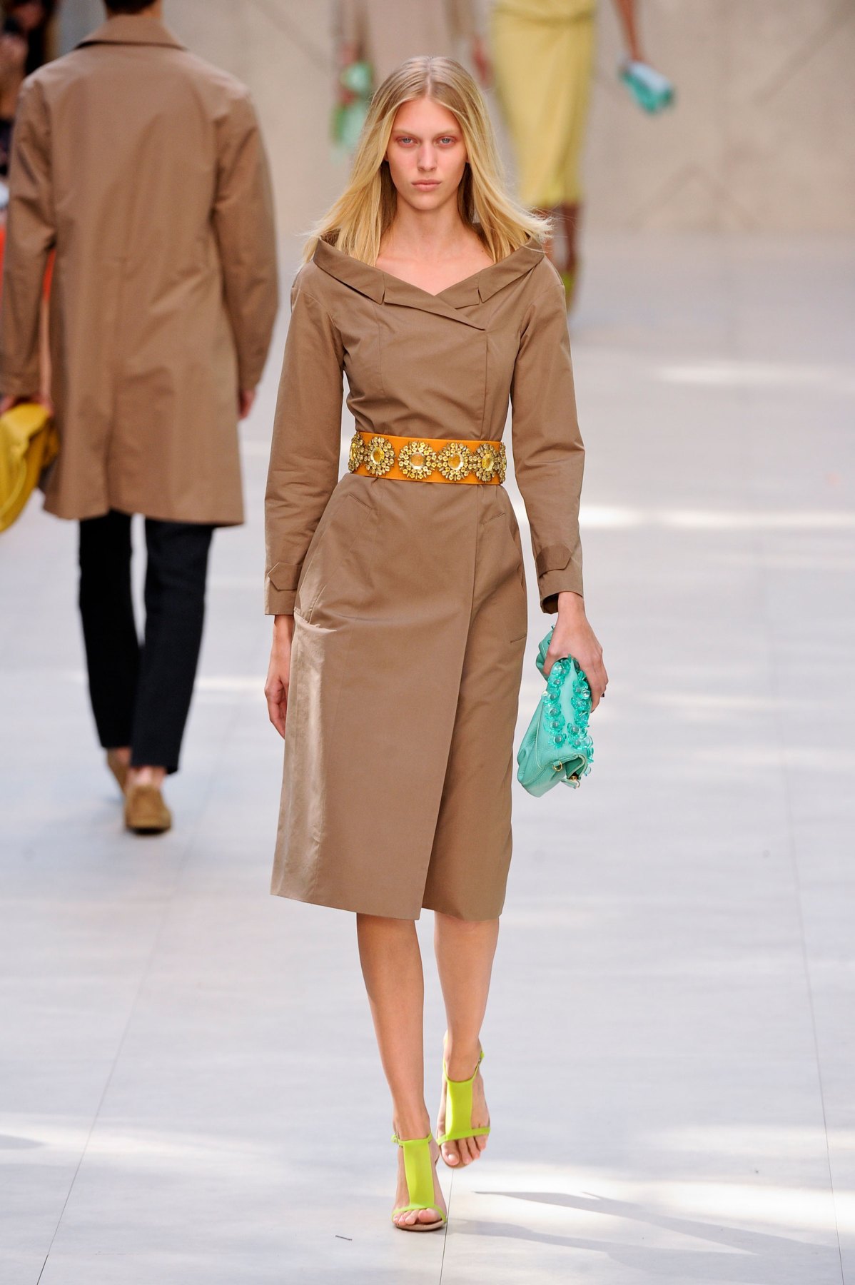 desfile-burberry-verao-2014-034