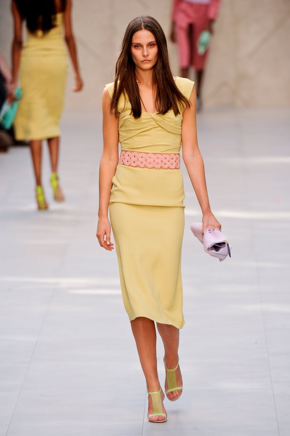 desfile-burberry-verao-2014-037