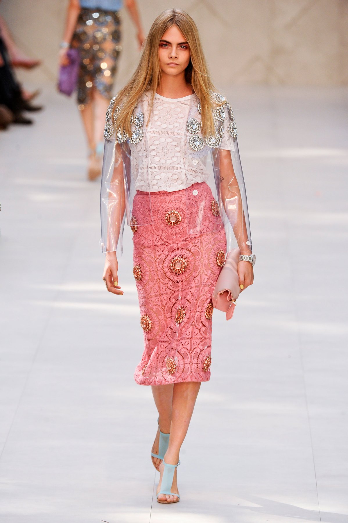 desfile-burberry-verao-2014-047