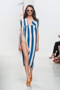 desfile-chalayan-paris-ss2014-04