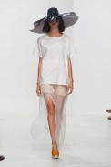desfile-chalayan-paris-ss2014-12